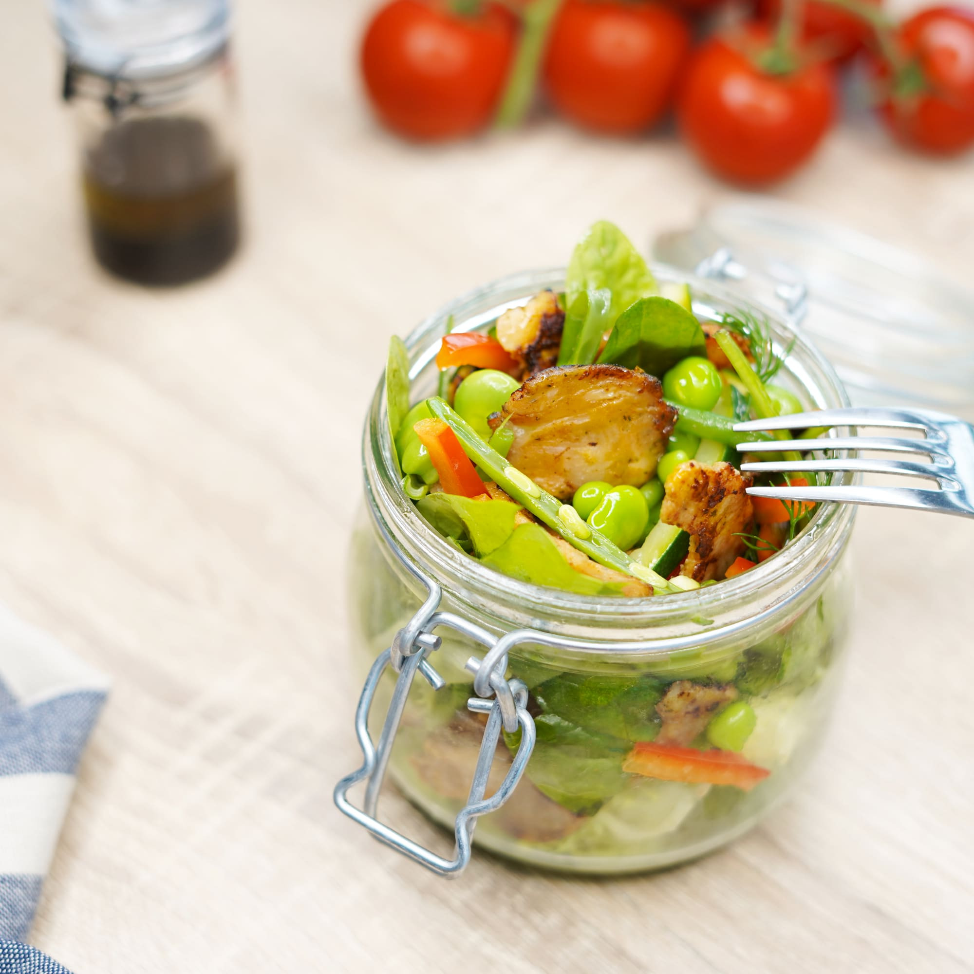 Salade kebab aux légumes verts croquants  